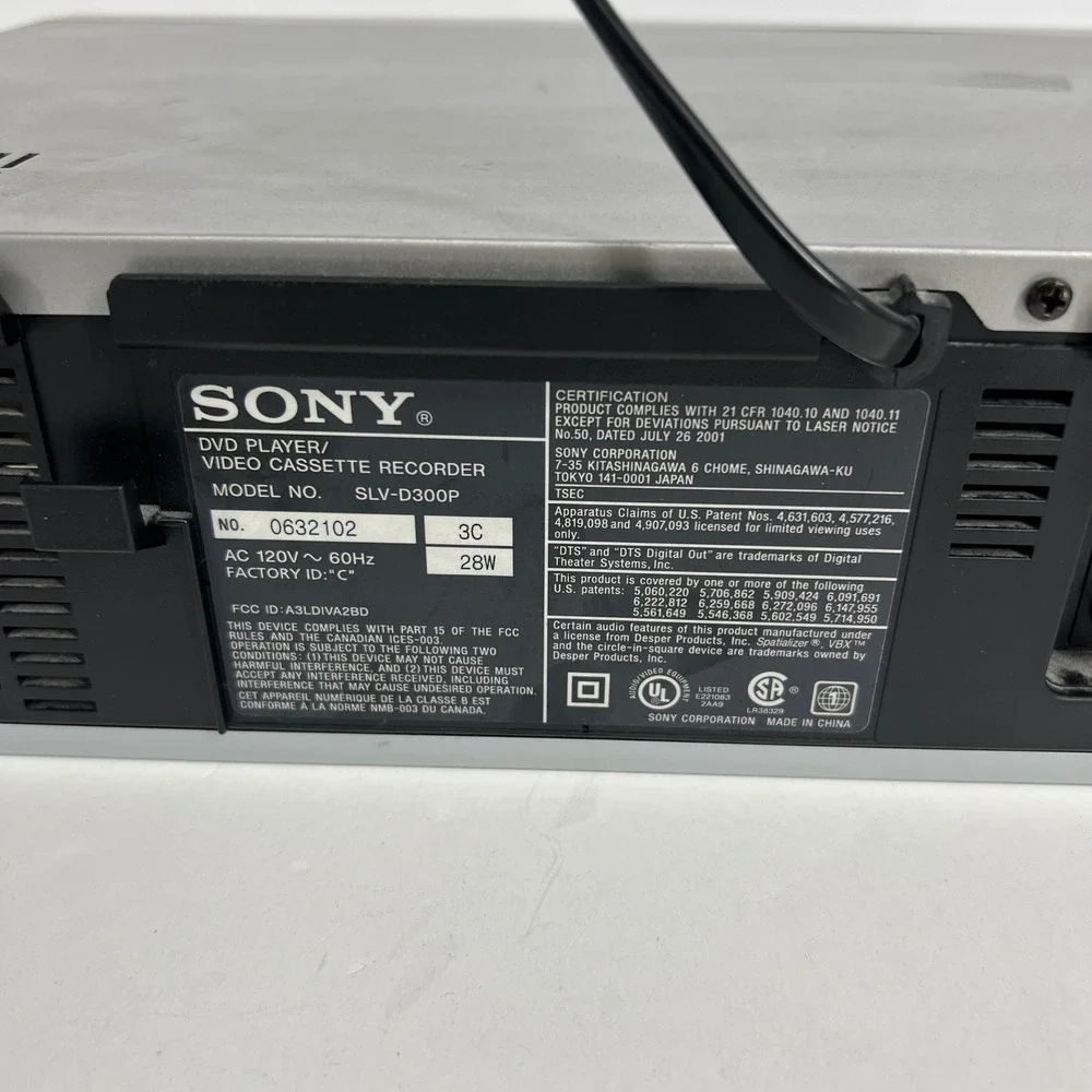 Sony SLV-D300P DVD VCR Combo Player Silver‎ Progressive Scan Hi-Fi Stereo VHS